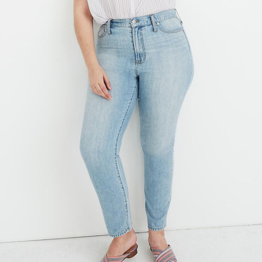 Madewell NWT The Curvy Perfect Vintage Jean Size 33 High Rise 90s Mom Straight
